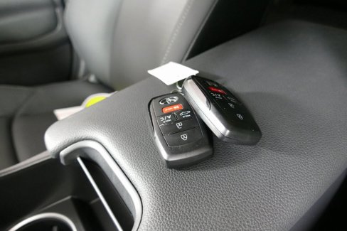 Used 2025 Toyota bZ4X AWD image 12