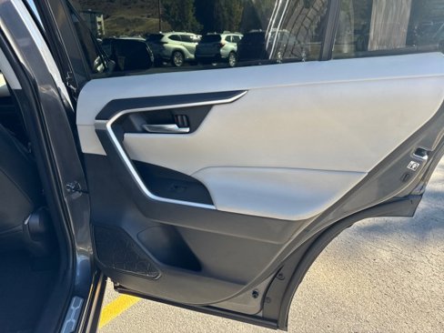 Used 2019 Toyota RAV4 XLE image 43