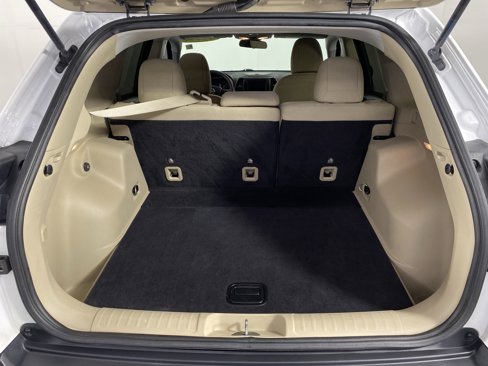 Used 2019 Jeep Cherokee Latitude w/ Popular Appearance Group image 31