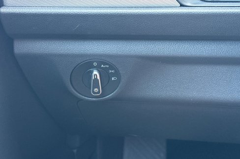 Used 2021 Volkswagen Jetta SE image 39