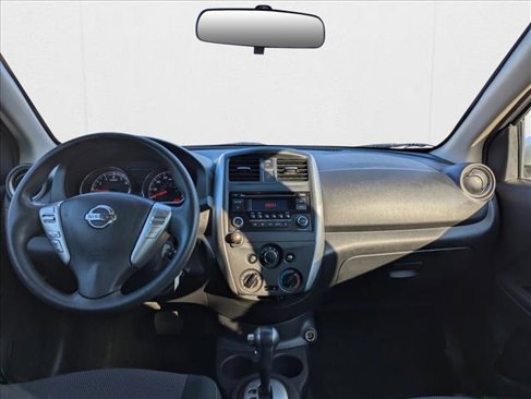 Used 2017 Nissan Versa SV image 29