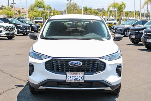 Used 2025 Ford Escape Active w/ Cold Weather Package image 2