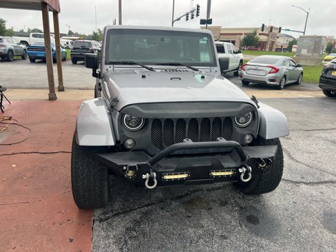 Used 2016 Jeep Wrangler Unlimited Sahara w/ Connectivity Group image 2