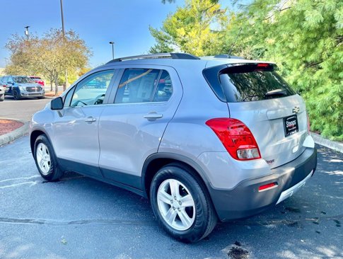Used 2016 Chevrolet Trax LT w/ LT Sun and Sound Package image 5
