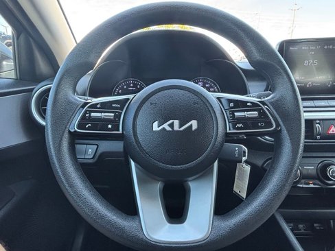 Used 2023 Kia Forte LXS image 27