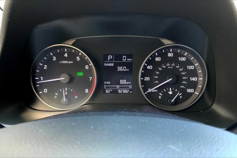 Used 2018 Hyundai Elantra SE image 24