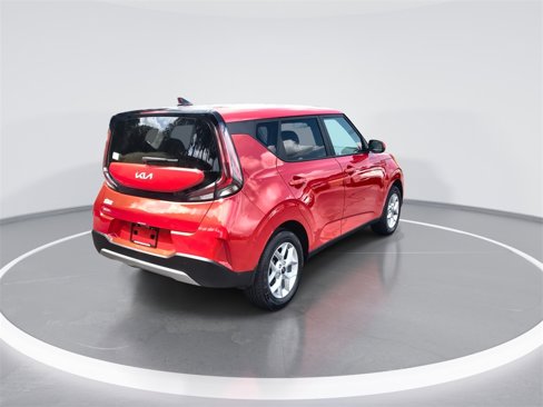 Used 2025 Kia Soul LX w/ LX Technology Package image 8