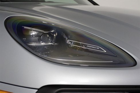 Certified 2025 Porsche Macan image 28