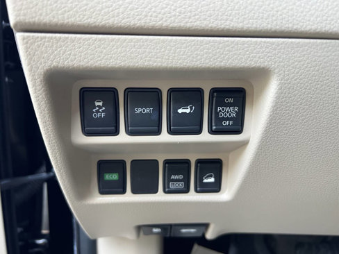 Used 2016 Nissan Rogue SL image 24
