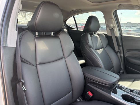 Used 2020 Acura TLX image 25