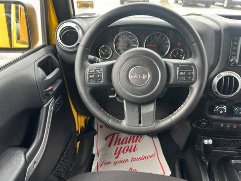 Used 2015 Jeep Wrangler Unlimited Sahara image 9