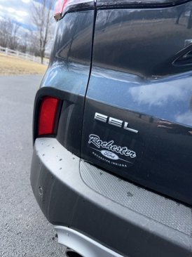 Used 2022 Ford Escape SEL image 4