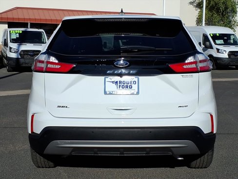Used 2024 Ford Edge SEL image 4