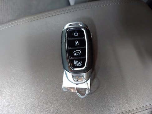 Used 2019 Hyundai Santa Fe SEL image 34