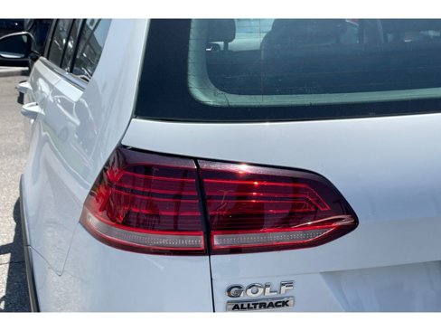 Used 2019 Volkswagen Golf Alltrack S image 46
