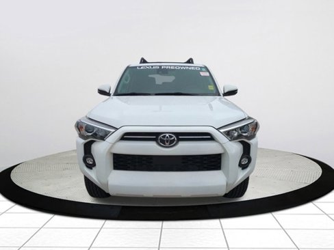 Used 2021 Toyota 4Runner SR5 Premium image 8