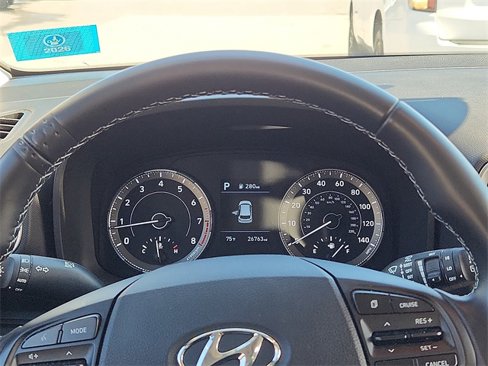 Certified 2021 Hyundai Venue SEL w/ Premium Package image 13