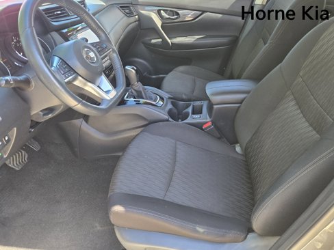 Used 2020 Nissan Rogue SV w/ Premium Package image 17