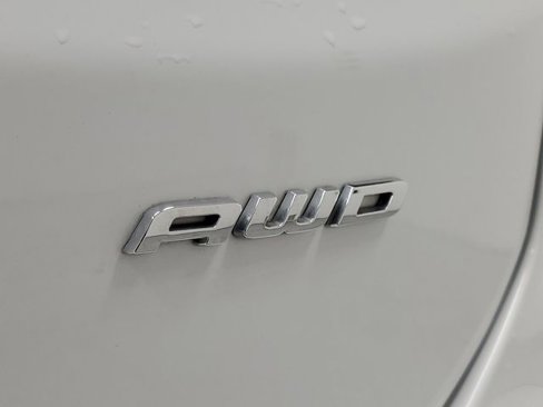 Used 2024 Ford Edge SEL image 7