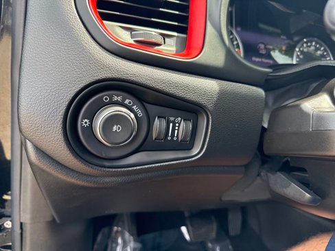 Used 2020 Jeep Renegade Trailhawk image 16
