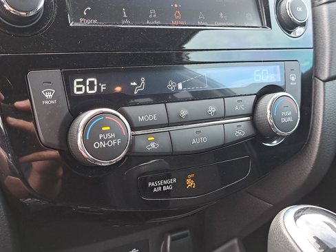 Used 2020 Nissan Rogue SV w/ Sun & Sound Touring Package image 25