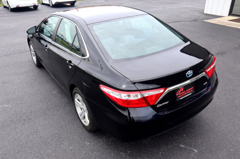 Used 2015 Toyota Camry LE image 14
