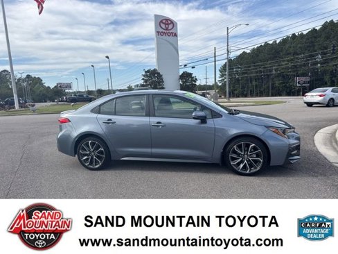 Used 2022 Toyota Corolla SE image 2