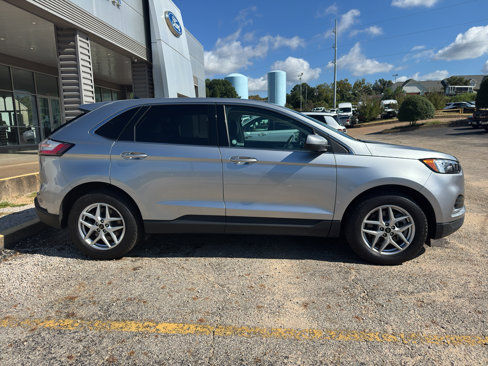 Used 2024 Ford Edge SEL image 4