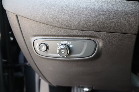 Used 2023 Chevrolet Equinox LT image 11