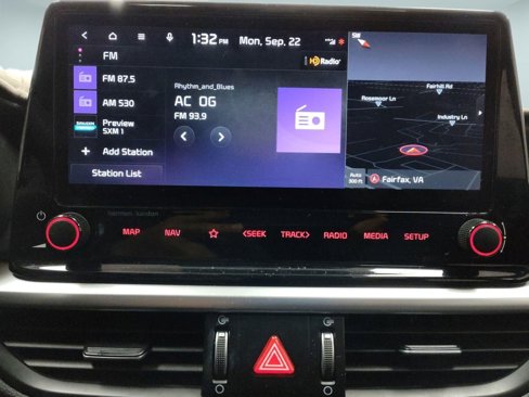 Used 2023 Kia Forte GT-Line w/ GT-Line Premium Package image 21