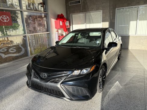 Used 2021 Toyota Camry SE image 11