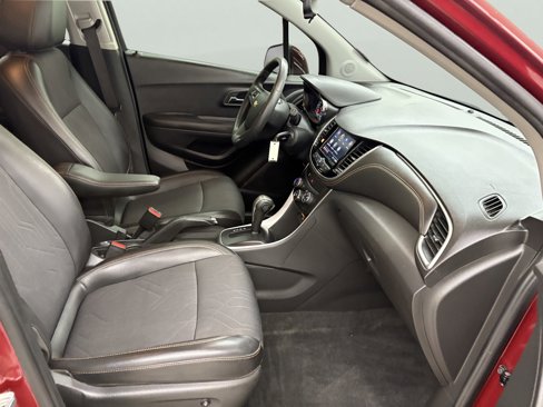 Used 2021 Chevrolet Trax LT image 19