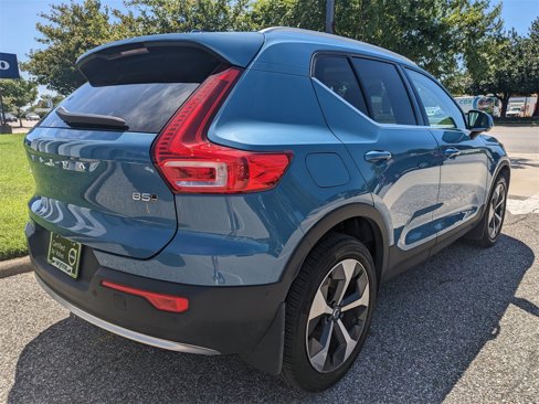 Certified 2024 Volvo XC40 B5 Plus w/ Protection Package Premier image 4