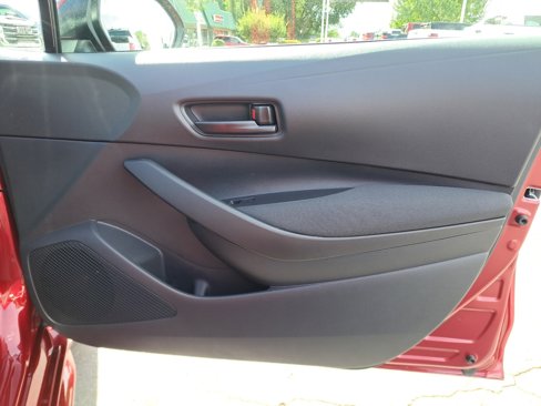 New 2025 Toyota Corolla LE image 28