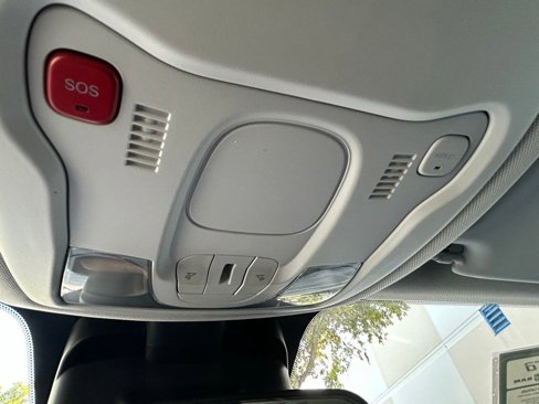 Certified 2021 Jeep Renegade Latitude image 25