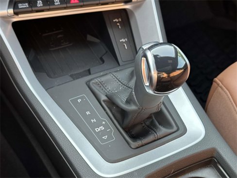 Certified 2025 Audi Q3 2.0T Premium Plus w/ Premium Plus Package image 33
