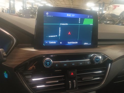 Certified 2020 Ford Escape Titanium image 24