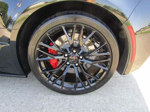 Used 2019 Chevrolet Corvette Z06 w/ Battery Protection Package image 24