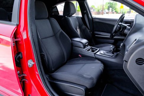 Used 2019 Dodge Charger SXT image 36