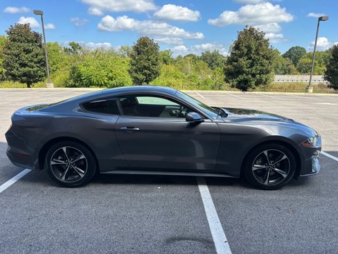 Used 2018 Ford Mustang Coupe image 7
