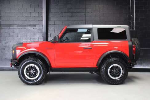 Used 2023 Ford Bronco Black Diamond w/ Sasquatch Package image 3