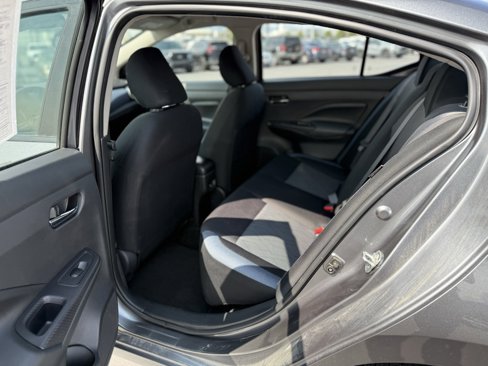 Used 2023 Nissan Versa SV image 17
