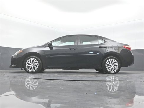 Used 2019 Toyota Corolla LE image 20