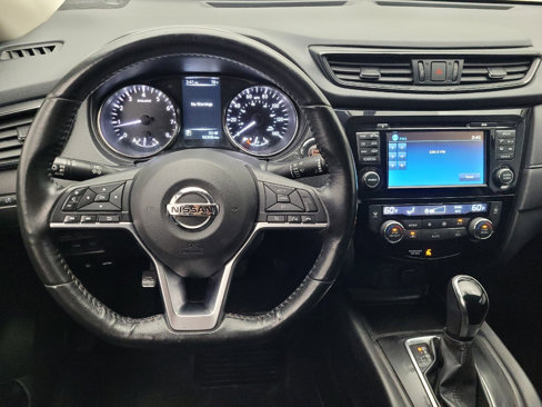 Used 2017 Nissan Rogue SV w/ SV Premium Package image 22