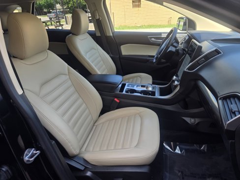 Used 2024 Ford Edge SEL image 9