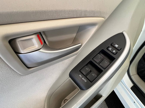 Used 2012 Toyota Prius Two image 21