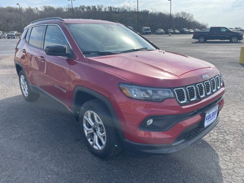 New 2025 Jeep Compass Latitude image 7