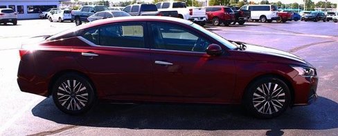 Used 2023 Nissan Altima 2.5 SV image 5
