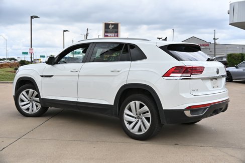 Used 2022 Volkswagen Atlas Cross Sport SE image 9