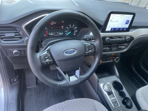 Used 2022 Ford Escape SE w/ Cold Weather Package image 26